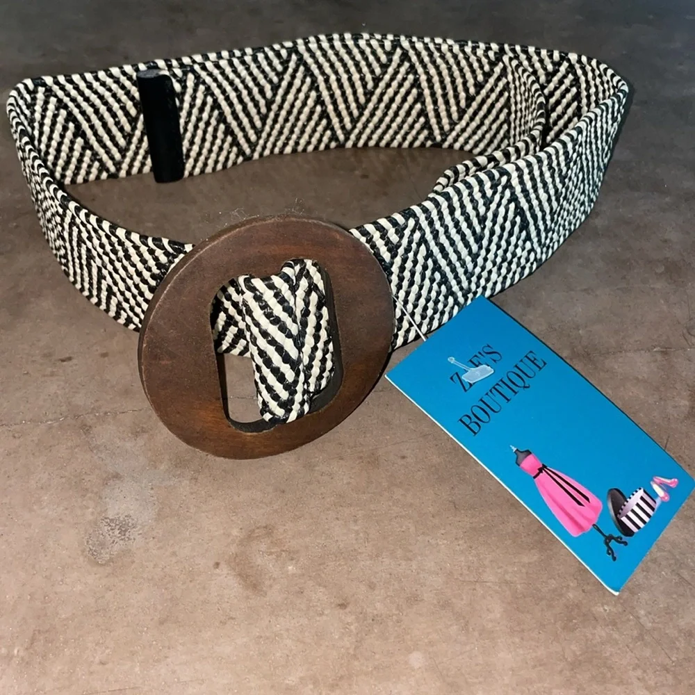 NWT Black & White/Ivory Woven Belt with Wooden Circle Front | OS